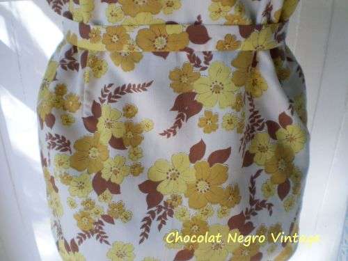 Original 1970s Vintage Floral Ladies Top With Belt Size 10 to 12 very good condition
