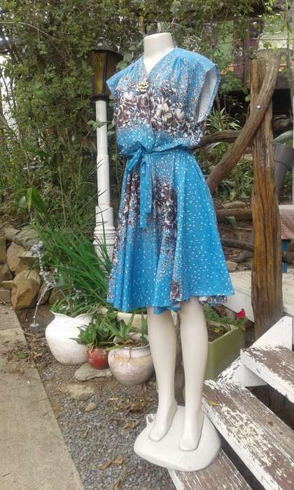 Vintage 1970s Dress Blue Flower Pattern Size 16