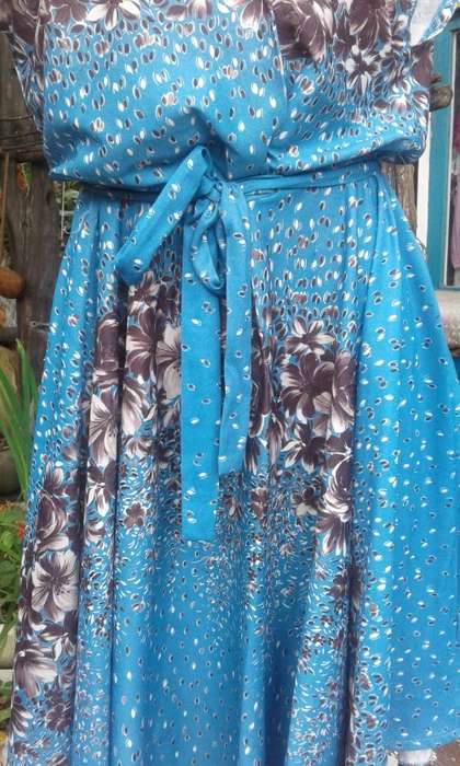 Vintage 1970s Dress Blue Flower Pattern Size 16