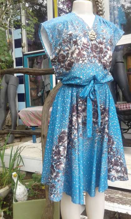 Vintage 1970s Dress Blue Flower Pattern Size 16