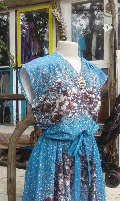 Vintage 1970s Dress Blue Flower Pattern Size 16