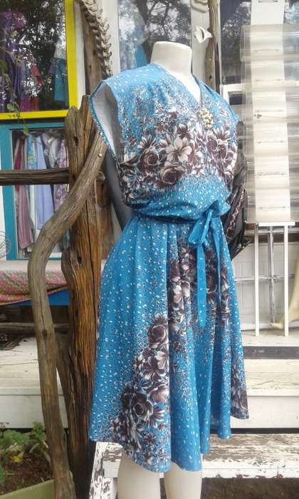 Vintage 1970s Dress Blue Flower Pattern Size 16