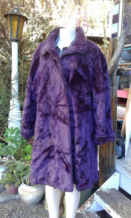 Vintage Elegant Deep Purple Plum Faux Fur Coat Size 40 Excellent Condition ( will fit 14 to 16)