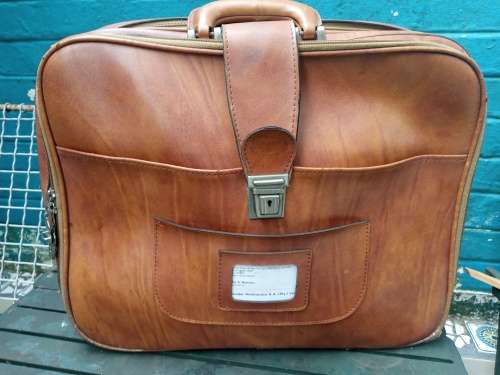 Fantastic Vintage Brown Vinyl SAL/SAA Pilot`s Cabin Luggage Bag