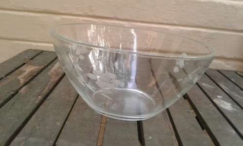 Vintage 1940s Handcut Grapes And Leaves Crystal Glass Bowl