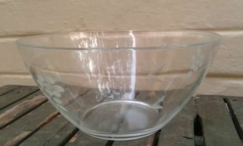 Vintage 1940s Handcut Grapes And Leaves Crystal Glass Bowl