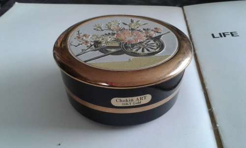 Chokin Art Japanese 24 Karat Gold Porcelain Lidded Jewellery Trinket Box