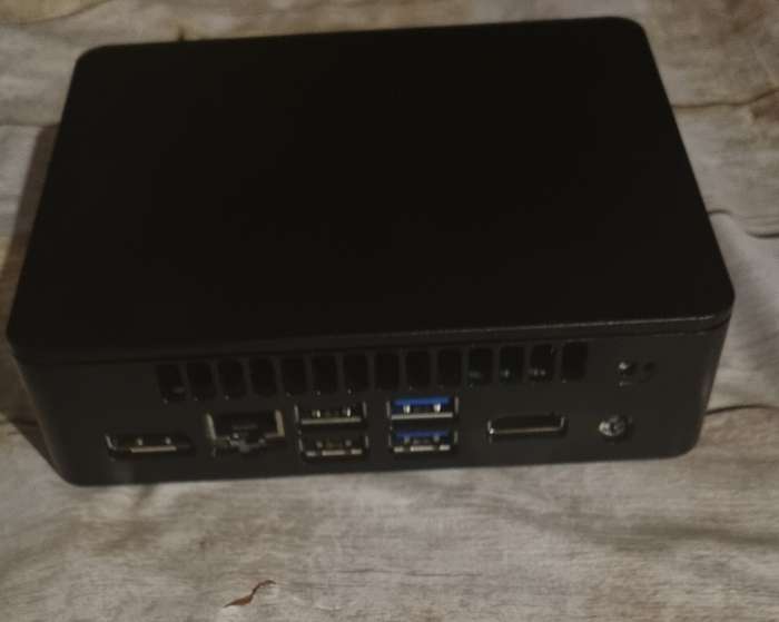 Intel nuc 11 micro pc, 128gb, nvme ssd, 8 Gb ram