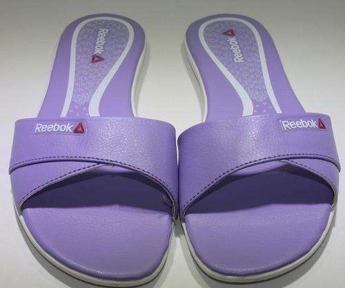 LADIES AUTHENTIC REEBOK SANDALS  (SIZE  5 S.A)