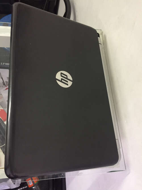 HP PAVILION **COREI5**8GRAM DDR3L**1000GB**with Few Cover Crack
