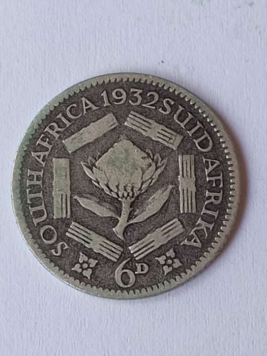 !!! Crazy R1 Start !!! Rare and valuable 1932 South African six pence