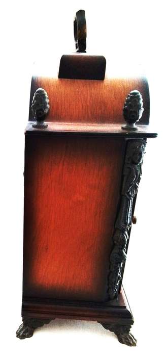 Tempus   Fugil  Bracket  Clock