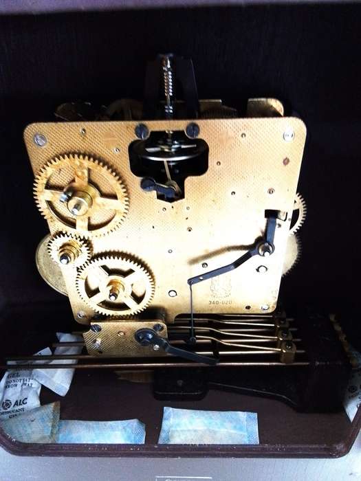 Tempus   Fugil  Bracket  Clock