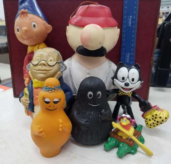 Characters Toy Batch