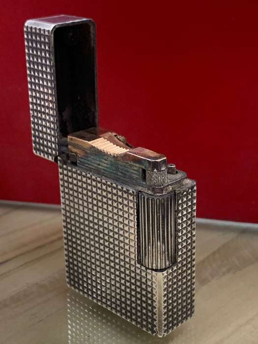 S.J. Dupont Lighter CJ3220