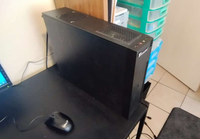Great Value Full Office PC Setup (i5 7400, 8GB DDR4, 1TB HDD, HD Graphics 630, 19 Inch LG Monitor)