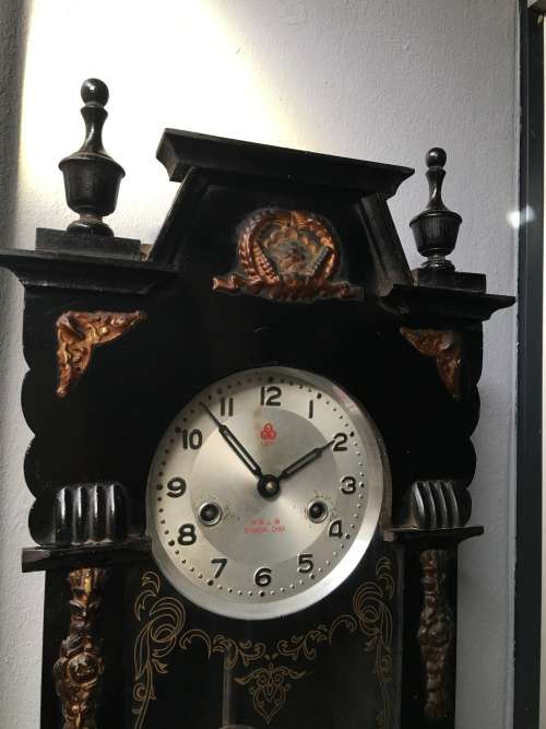 RARE VINTAGE 1950'S CHINESE 555 WALL CLOCK MADE IN SHANGHAI working