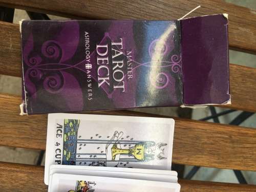 WOW !!! AN AWESOME DECK OF TAROT CARDS