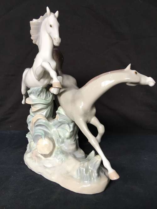 WOW !!! RARE LARGE LLADRO GALLOPING HORSES FIGURINE circa 1970