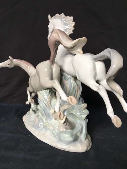 WOW !!! RARE LARGE LLADRO GALLOPING HORSES FIGURINE circa 1970
