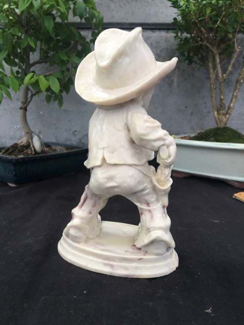 WOW !!! STUNNING LE RON STYLE RESIN STATUE OF A YOUNG COWBOY IN BAD MOOD
