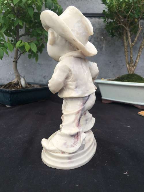WOW !!! STUNNING LE RON STYLE RESIN STATUE OF A YOUNG COWBOY IN BAD MOOD