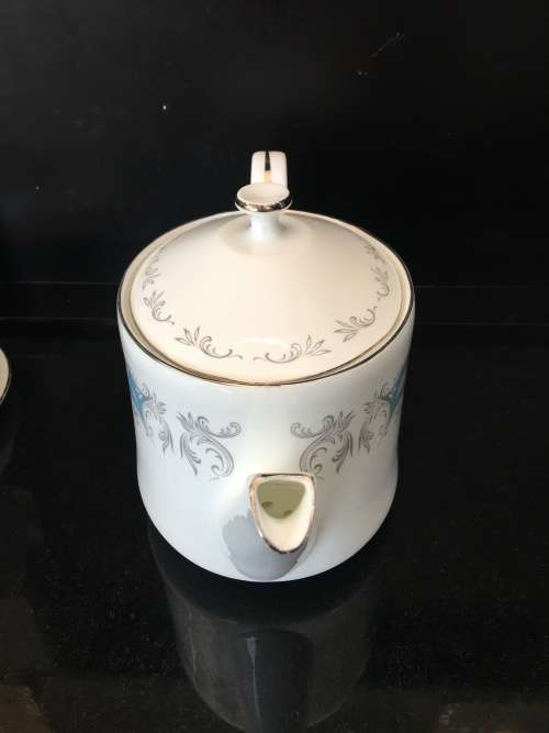 Stunning c1970s "Moonlight Rose" Tea Pot by Aynsley England-White Roses On Blue & Silver Scrolls
