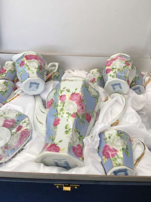Stunning Vintage German Limited Edition Royal Bavaria Gift Boxed Victorian Style Coffee Set.