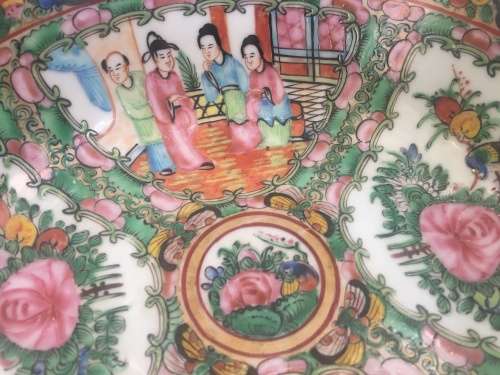 Antique Chinese Export Famille Rose Medalion Canton Porcelain 20 cm Bowl  Marked China
