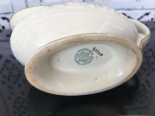 Large Vintage?Antique Wedgwood Petricia USA DES Pat 74009 Barlaston Gravy Dish on Plate