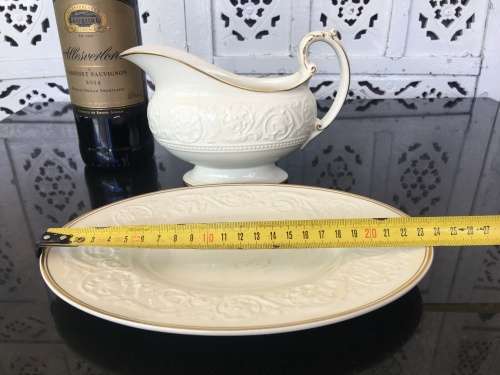 Large Vintage?Antique Wedgwood Petricia USA DES Pat 74009 Barlaston Gravy Dish on Plate