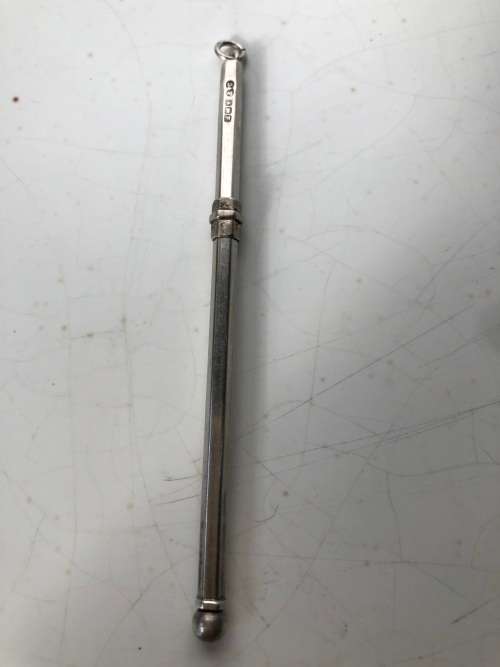 WOW !!! DEAKIN and FRANCIS BIRMINGHAM HALLMARKED STERLING SILVER COCKTAIL SWIZZLE STICK - c1946