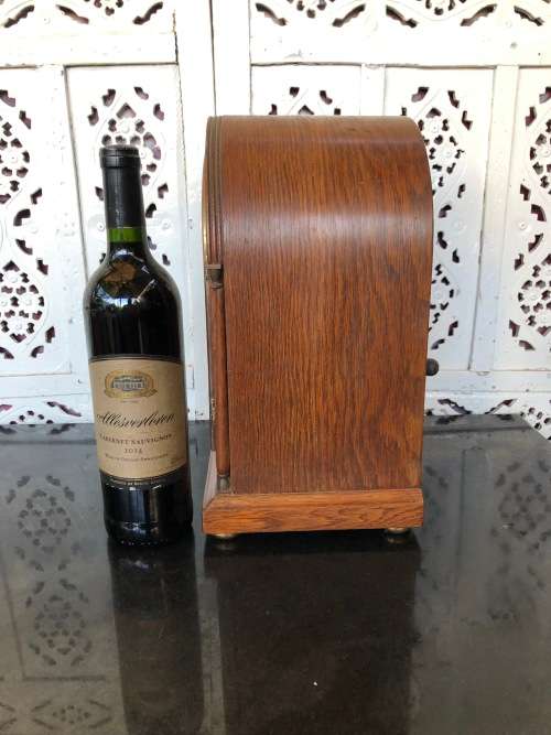 STUNNING !!!!  MENDELSOHN and SONS CHIMING BRACKET MANTLE CLOCK  - KEY INCLUDED !!!! - TRUE CLASSIC