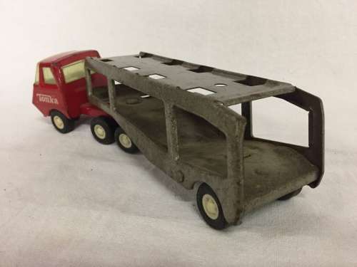 Vintage Tonka toy truck with transport carrier trailer