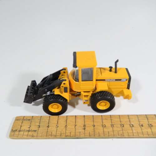 JOAL Volvo L70C front whel loader - No attachment  - Scale 1/50