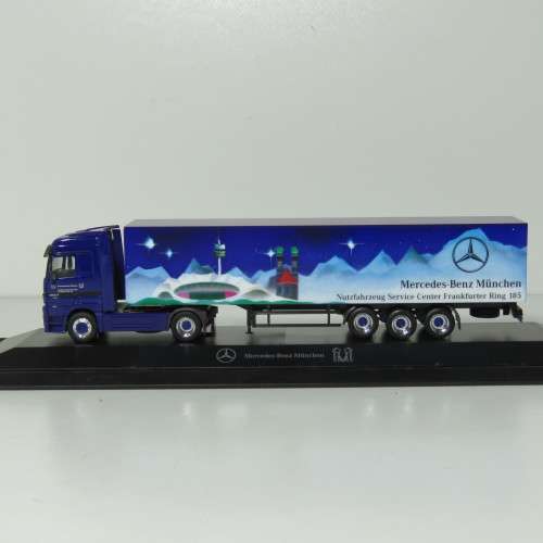 Herpa Mercedes-Benz Actors 1857 Munchen model truck in case - Scale 1/87