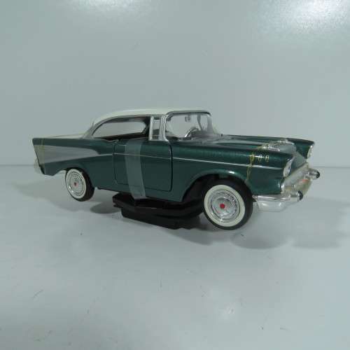 MotorMax 1957 Chevy bel air model car with box  scale 1/24