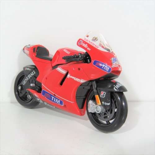 Maisto Ducati #69 Moto GP model motorcycle - Scale 1/18