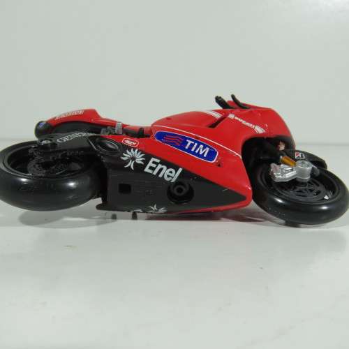 Maisto Ducati #69 Moto GP model motorcycle - Scale 1/18