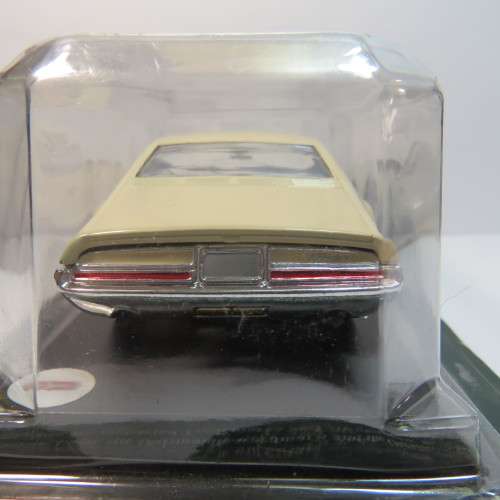 DelPrado Oldsmobile Toronado model car - Scale 1/43