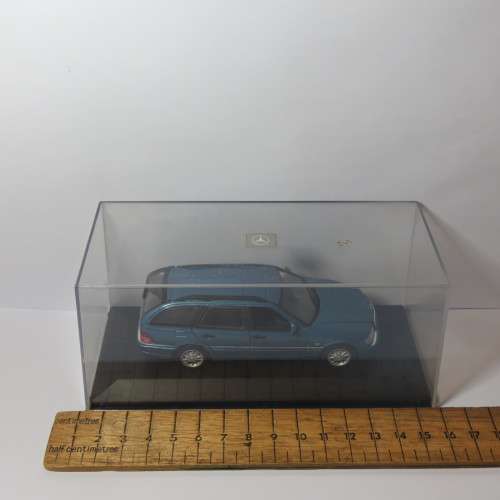 Mini Champs Mercedes-Benz C180 model car - Scale 1/43