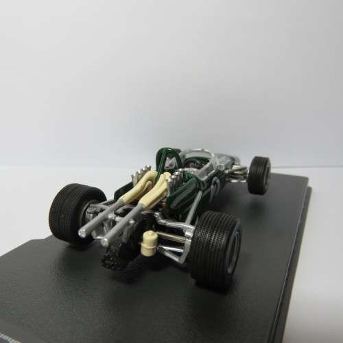 1967 Brabham Repco BT24 Formula 1 model car #2 Denny Hulme - Atlas Editions