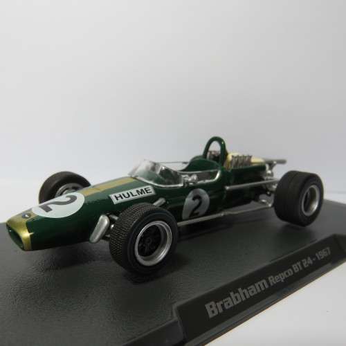 1967 Brabham Repco BT24 Formula 1 model car #2 Denny Hulme - Atlas Editions