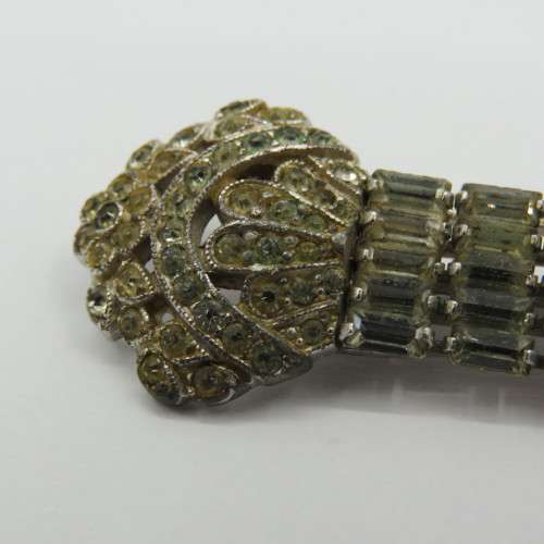 Vintage diamante costume jewellery brooch