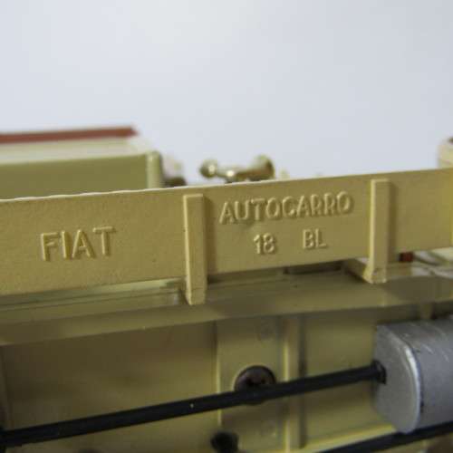 RIO Fiat Autocrarro 18BL model truck - scale 1/43 - some pieces missing - wheels damaged