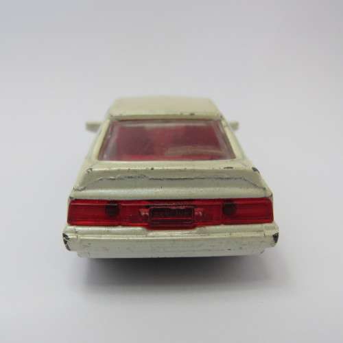 Tomy Tomica No.20 Nissan Skyline toy car - Scale 1/62 - Opening doors