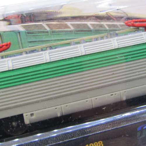Amercom Italy E402B model train