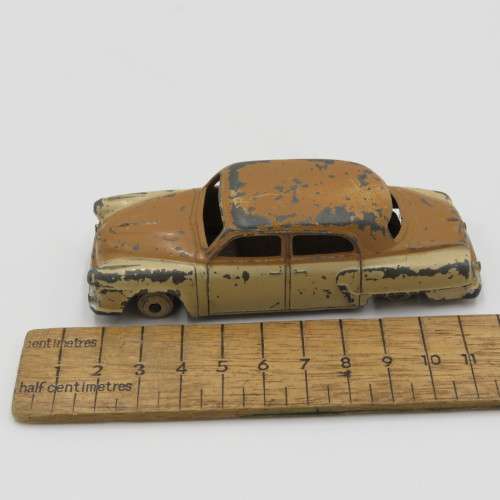 Meccano Ltd Dinky Toys Studebaker toy car - #190 - No tyres