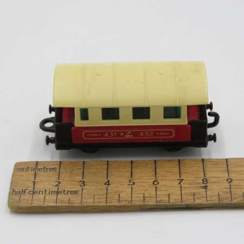 Matchbox Superfast #44 Passenger coach toy train car