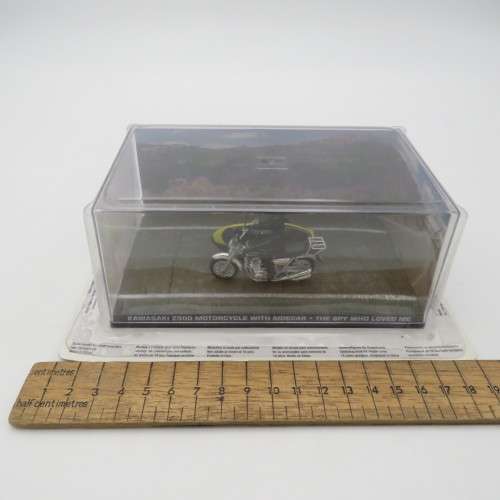 James Bond 007 Kawasaki Z900 motorcycle with sidecar model - The spy who loved me